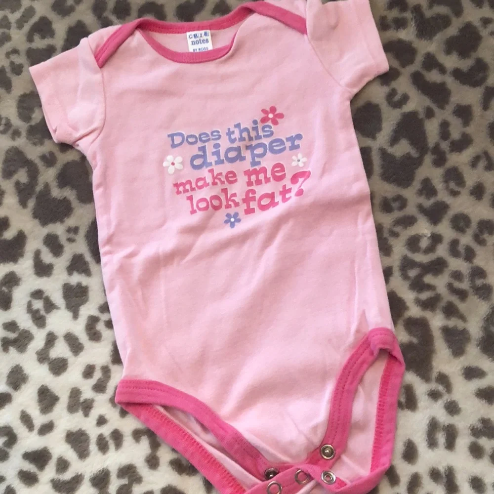 2006 Old Navy Skirt and Graphic Onesie Bundle Outfit in Pink Size 3-6 Months